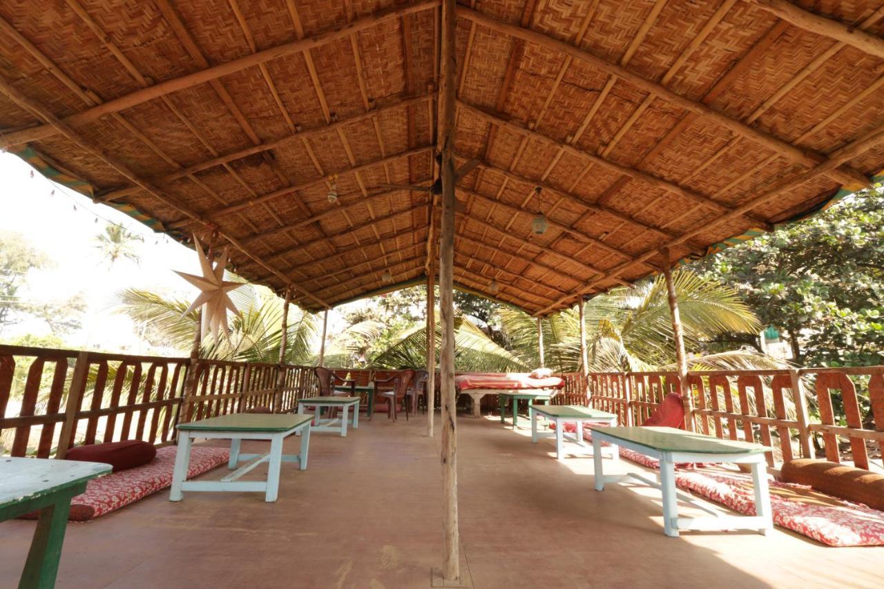 Secret Garden Arambol Hotel ภายนอก รูปภาพ